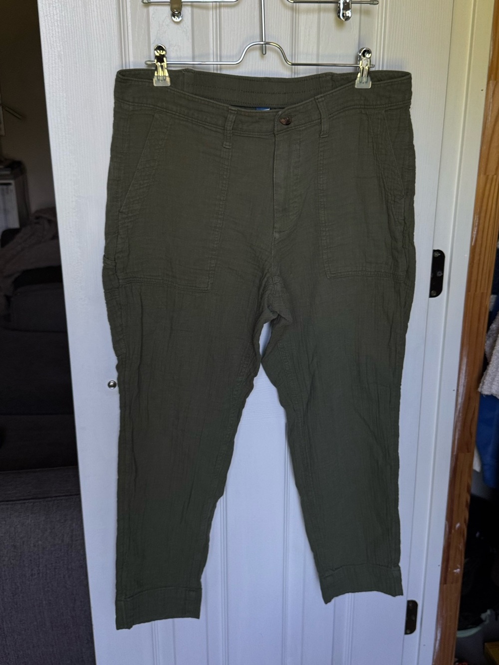 GAP army green linen/cotton tapered trouser pant